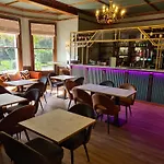Woodland Manor Hotel