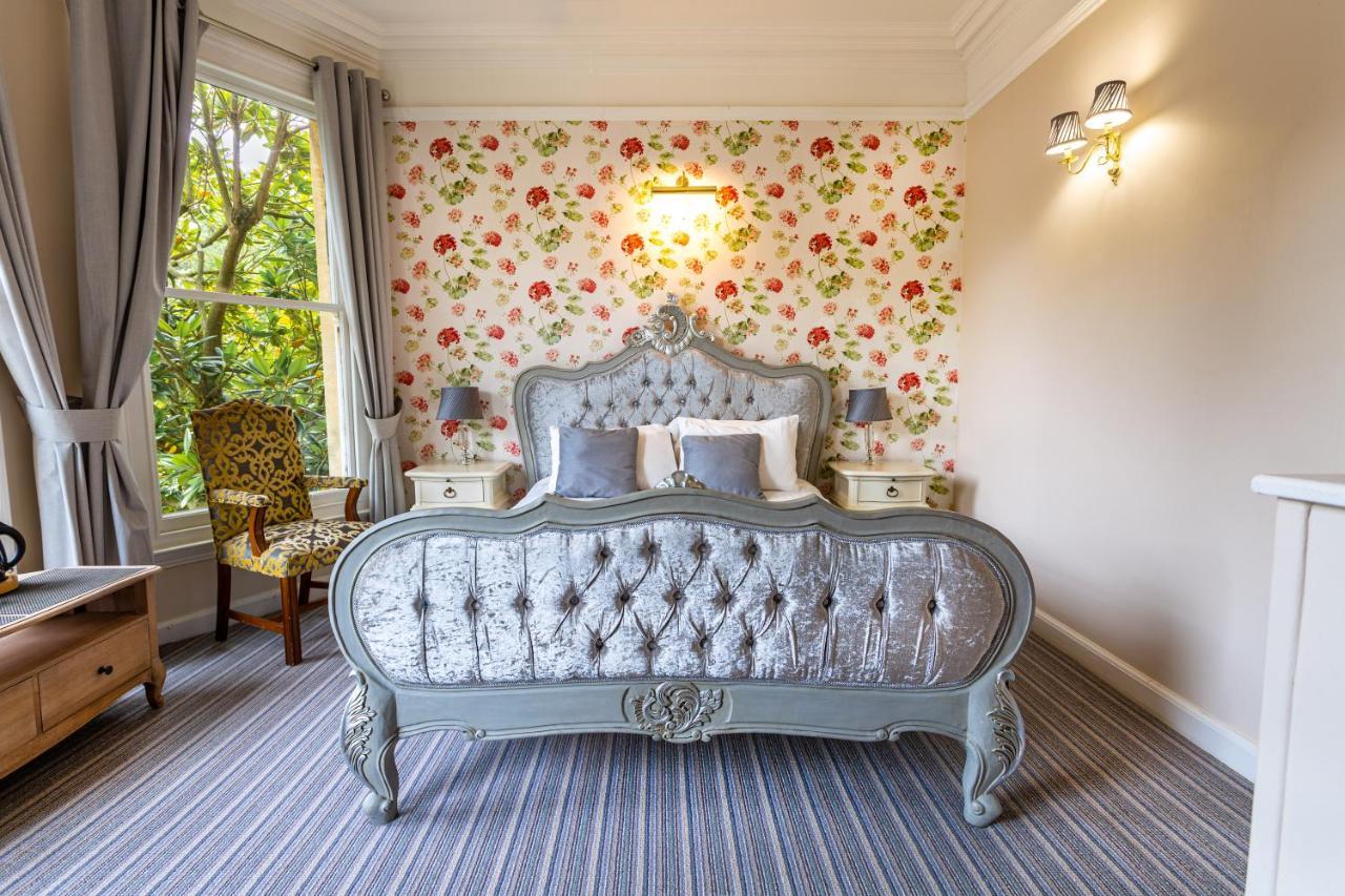 Woodland Manor 3*